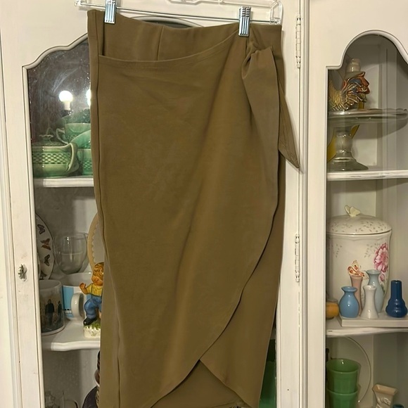 H&M wrap skirt - Picture 1 of 7